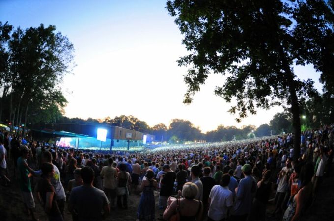 phish_merriweather_2009_view_of_the_lawn1